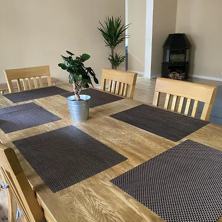 3Bdr Apartment With A Terrace In Kadriorg דירה *