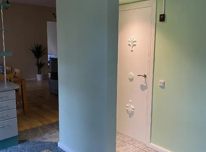 3Bdr Apartment With A Terrace In Kadriorg * Tallinn