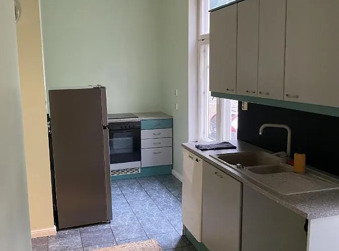 3Bdr Apartment With A Terrace In Kadriorg